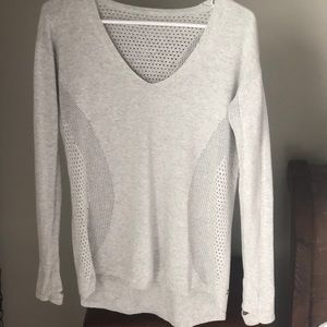 EUC Lululemon grey sweater size 4